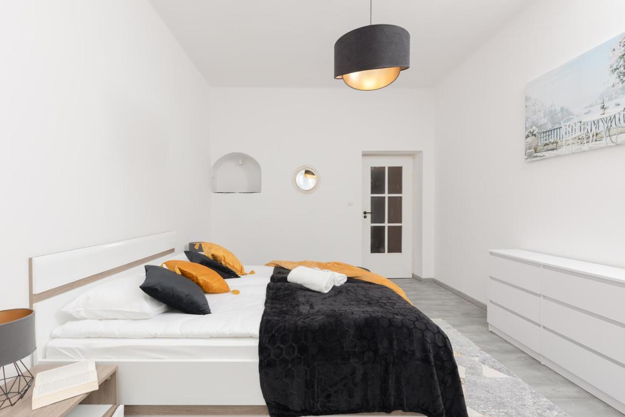 Metro Plac Wilsona Apartments Mickiewicza By Noclegi Renters Варшава Екстер'єр фото
