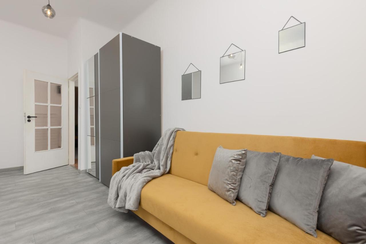 Metro Plac Wilsona Apartments Mickiewicza By Noclegi Renters Варшава Екстер'єр фото